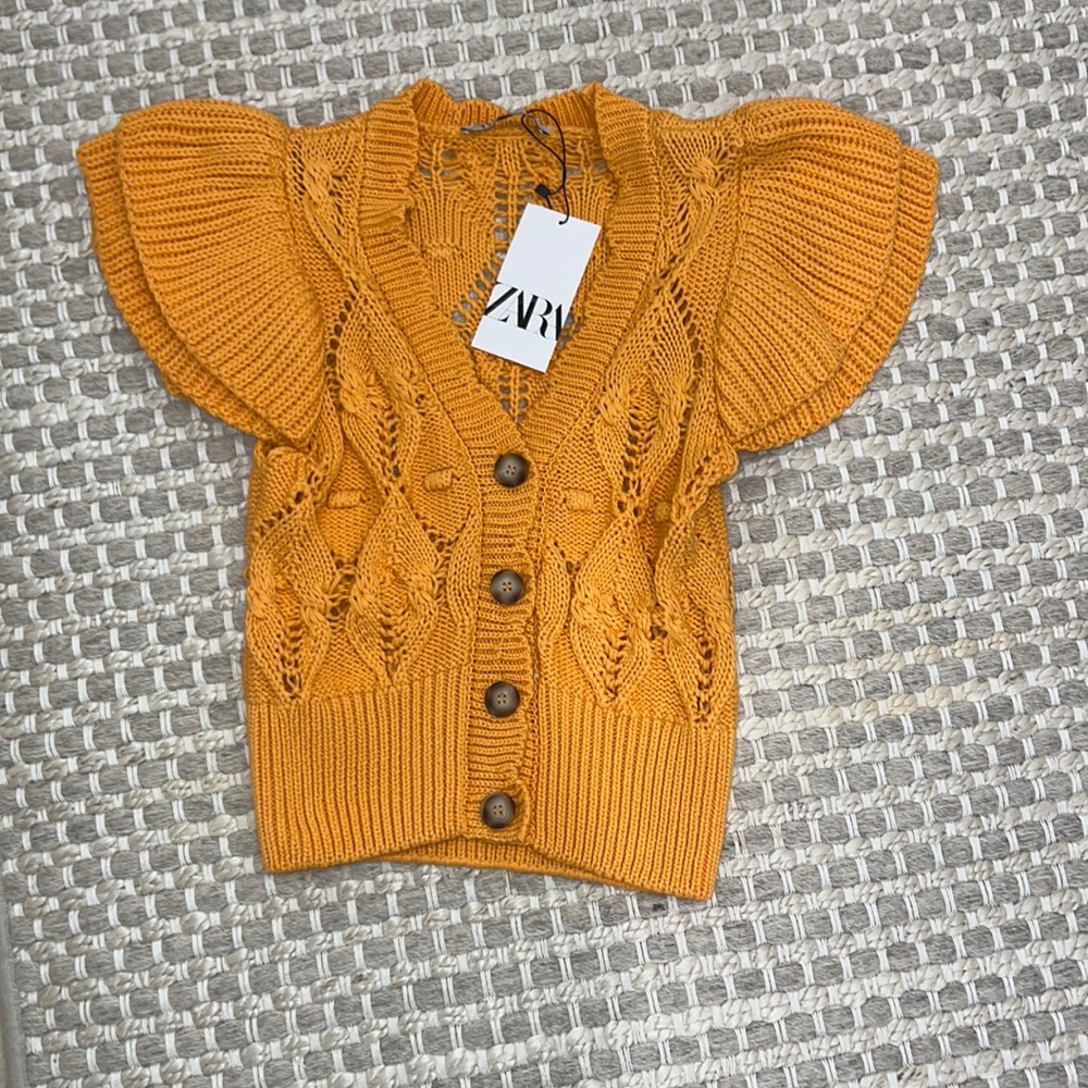 NWT ZARA sweater sz s